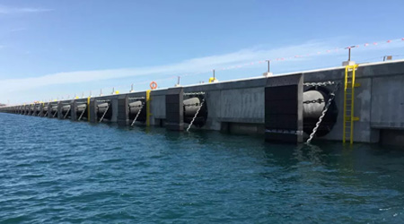 受衝板付コーン型ゴム防舷材（SCN型）